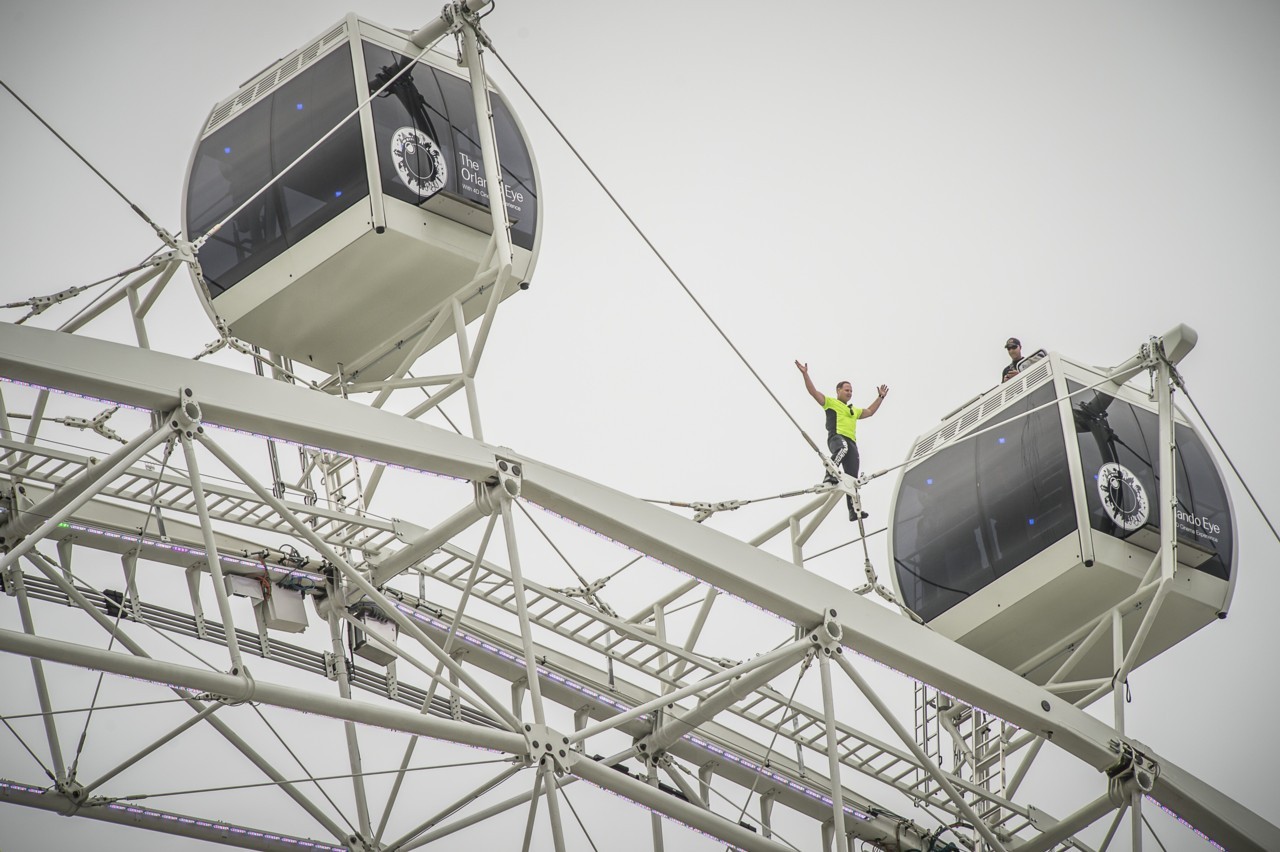 Linoskoczek-ryzykant otwiera kompleks rozrywkowy na Florydzie [wideo]