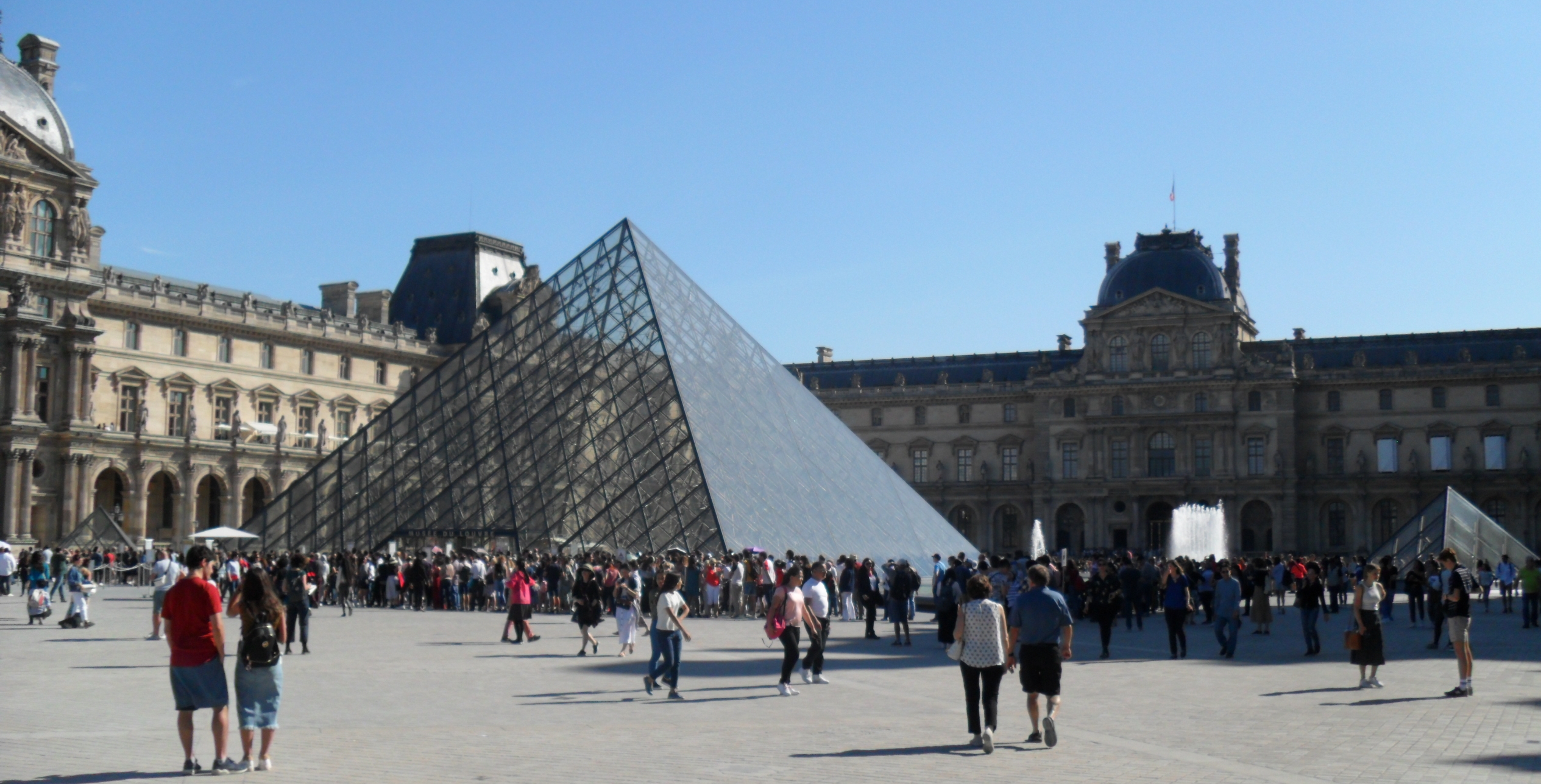 Odwiedź muzeum z domowego fotela