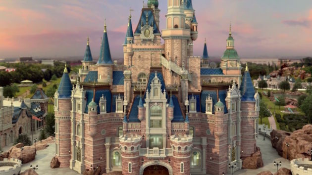Jak buduje się Disneyland? [WIDEO]