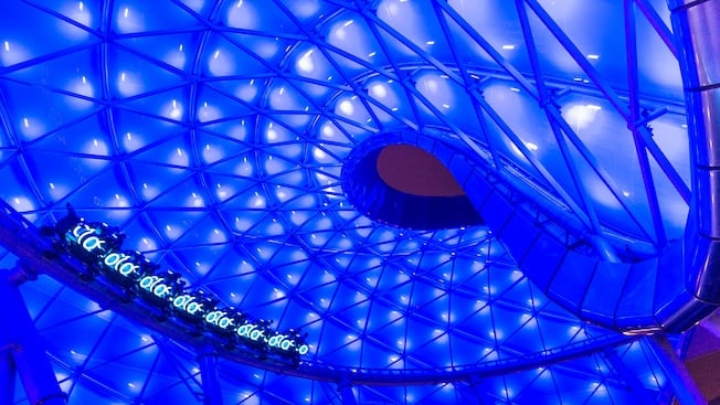 Tron Coaster w Szanghaju – od filmu do atrakcji