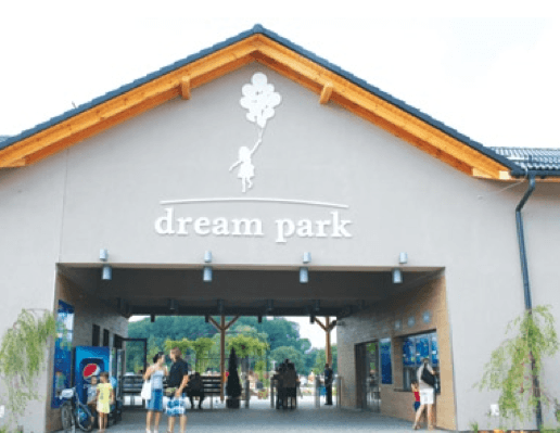 Małżeństwo dinozaura z miniaturą