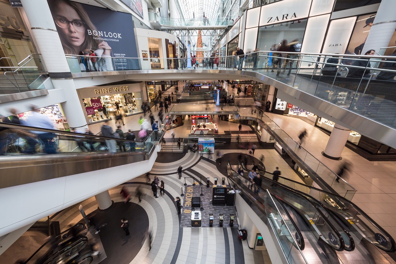 Galerie handlowe zamieniają się w przestrzeń rozrywki i atrakcji