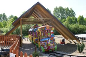 Jurajski Park Dinozaurów w Jurowcach