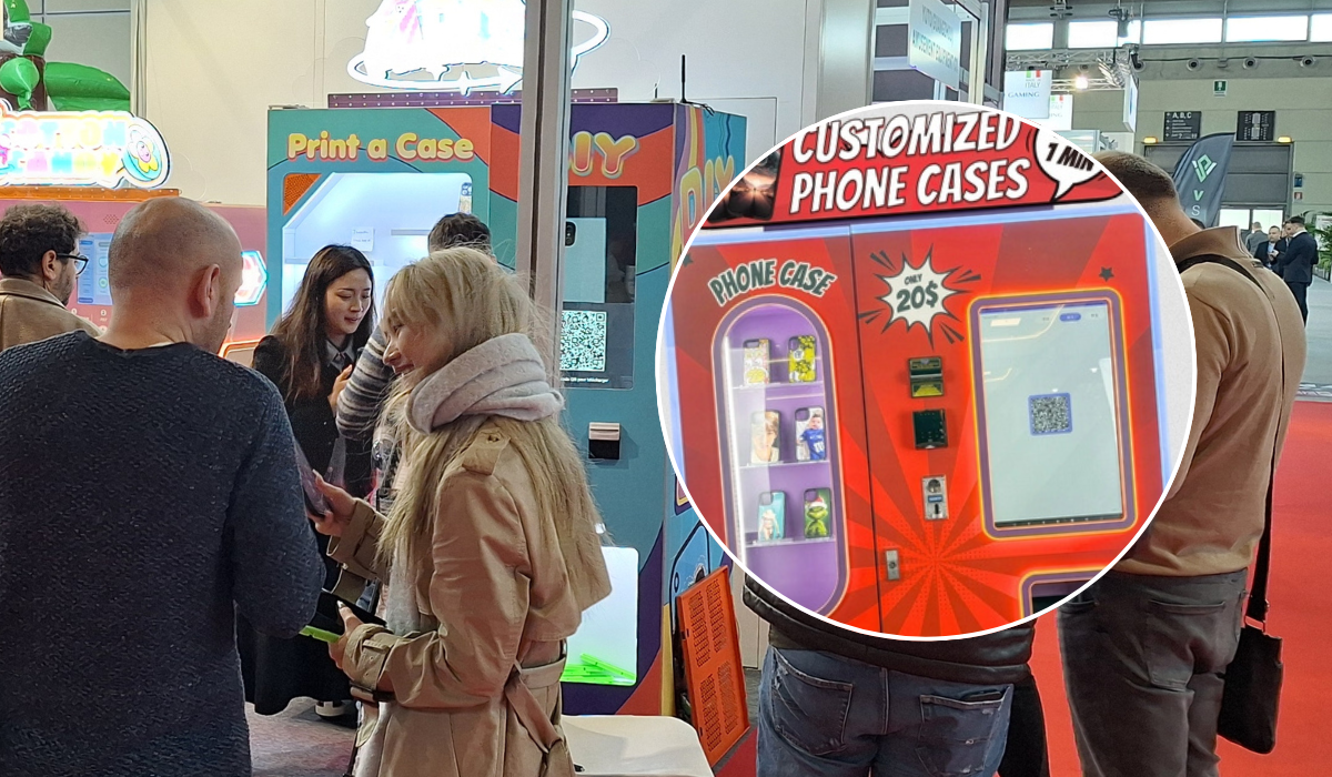 Nowy automat do etui na smartfony. Własny nadruk w minutę