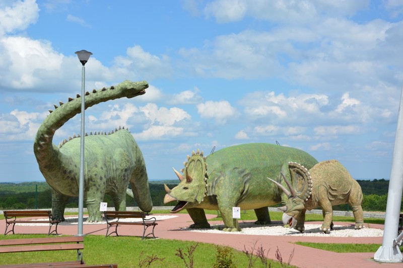 Gołbikowa - park dinozaurów