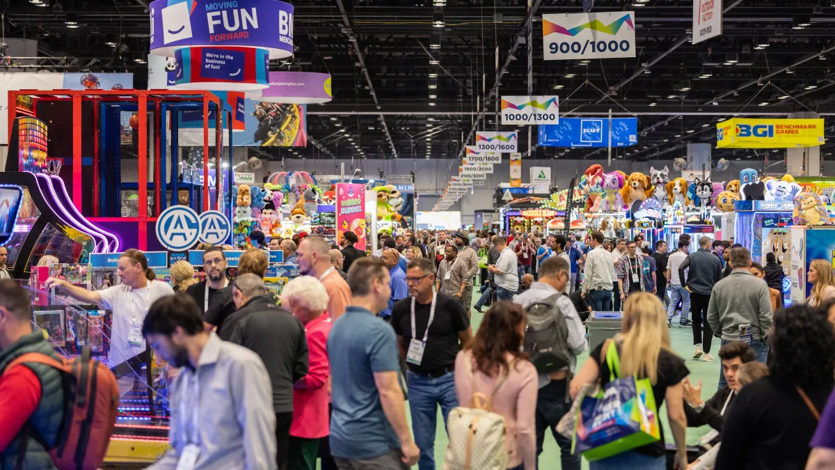 Ruszyła współpraca IAAPA z Expression Capital Partners