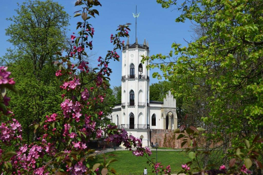 Burza uszkodziła Muzeum Romantyzmu w Opinogórze
